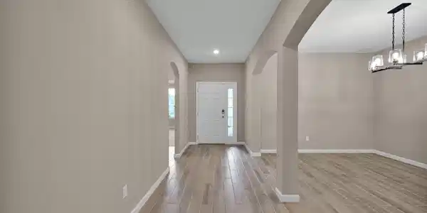 Image 2: 8-web-or-mls-84951 Fall River__008