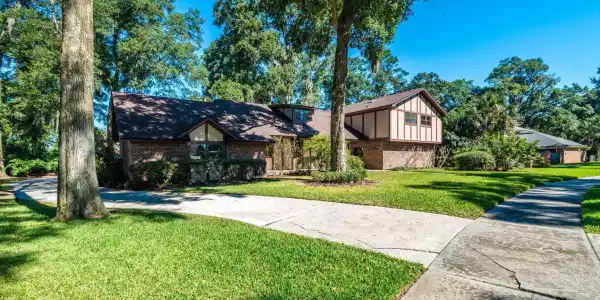 Image 2: 5477 Brightwater Ln