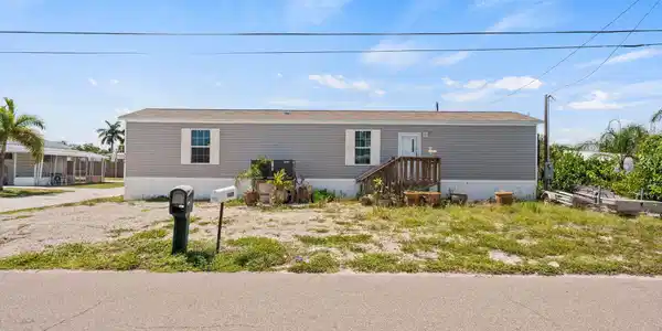 4895 FLAMINGO Drive