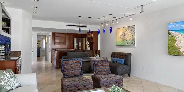 Image 2: 02-Family Room to Kitchen