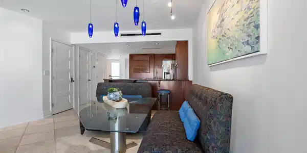 Image 4: 03.5-Dining Area