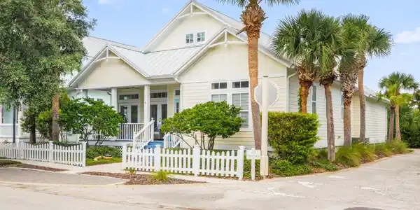 116 ISLAND COTTAGE Way