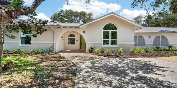 5 SANTA MARIA Lane