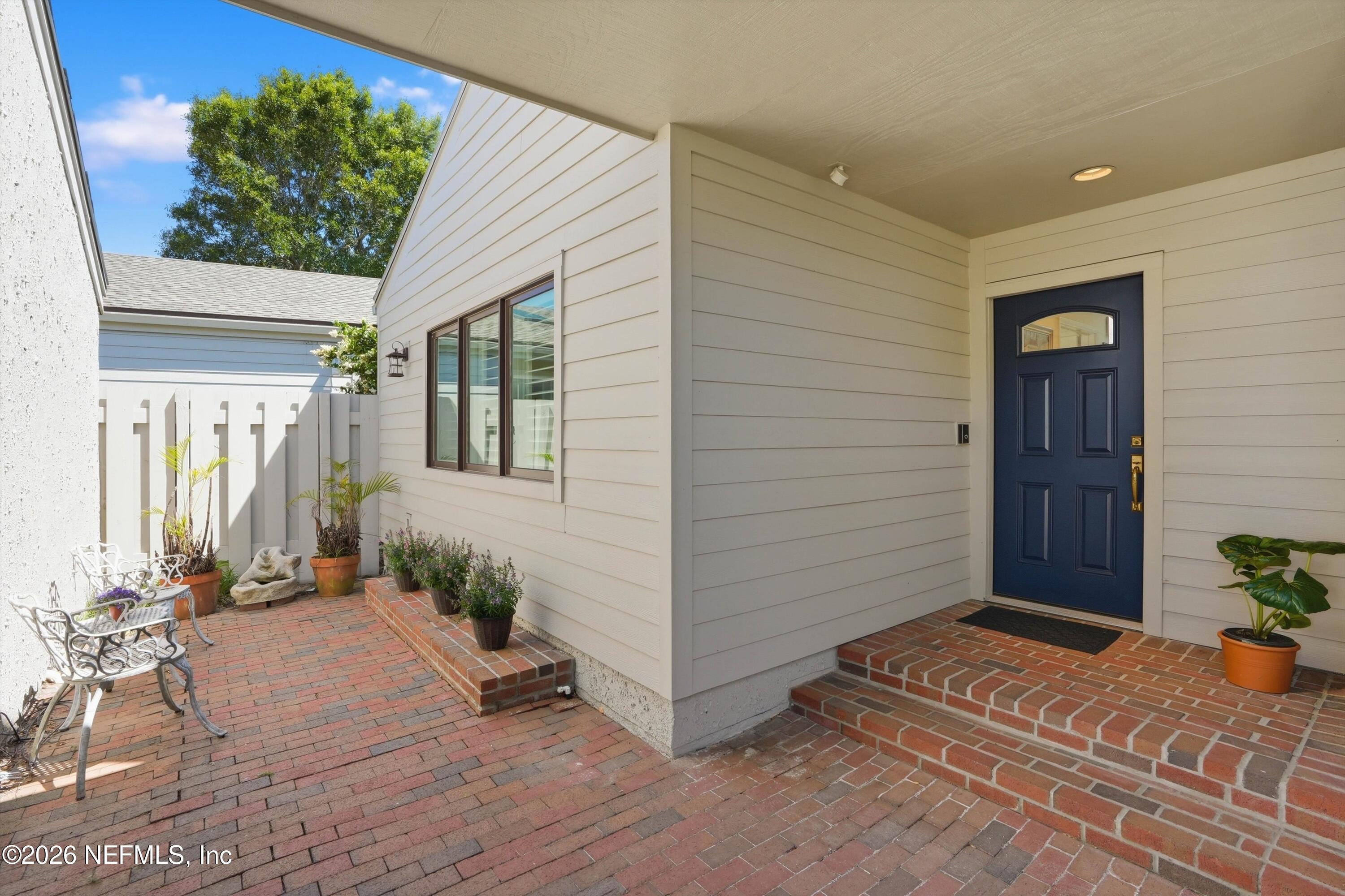 Image 3: 04-Front Porch
