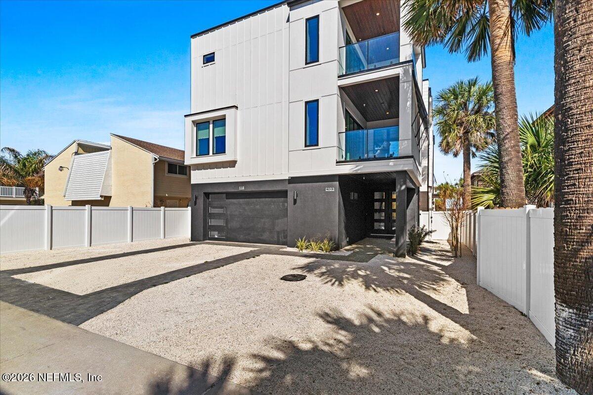 Image 3: 04-460A9239