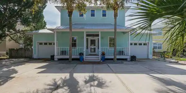 6385 PUTNAM Street