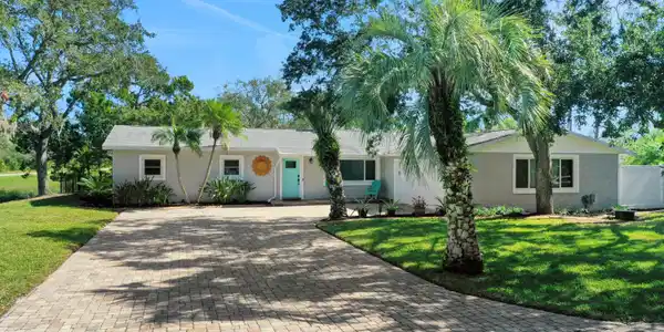 5300 RIVERVIEW Drive