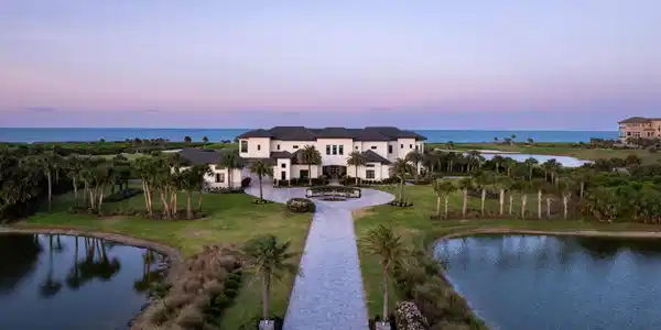 52 NORTHSHORE Drive