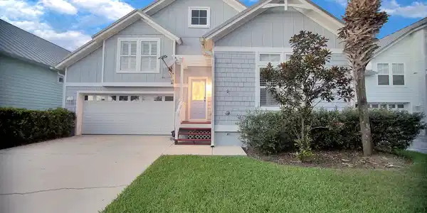 121 ISLAND COTTAGE WAY