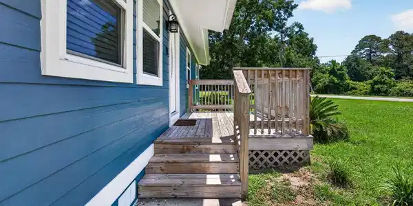 Image 3: 3
