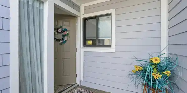 Image 2: 9767 deer run dr-002