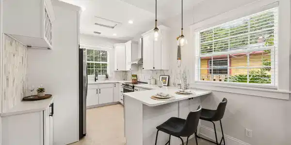 Image 2: 21-web-or-mls-21_1230 Beech St