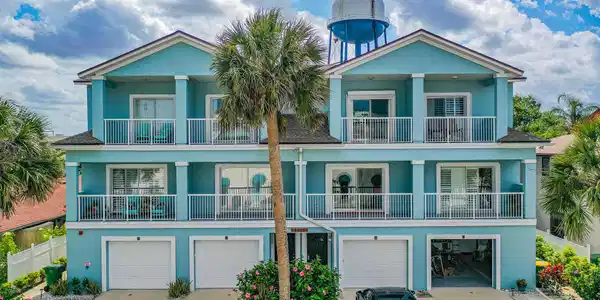 Image 2: Four Plex Condo Unit C for Sale