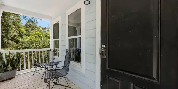 Image 4: Side Deck