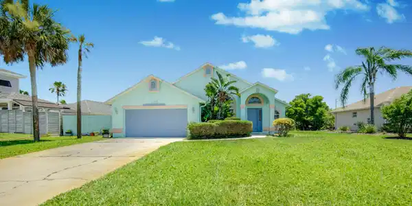 105 SANDPIPER Boulevard