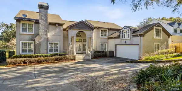 1856 HIGHLAND Drive