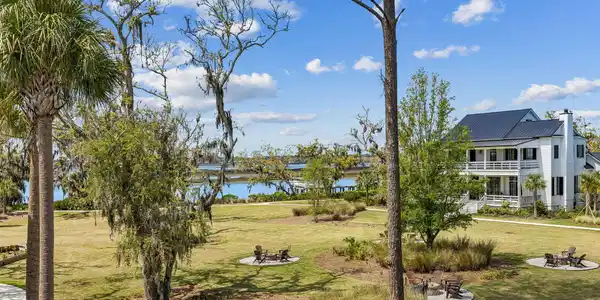 Image 3: 4 60-web-or-mls-60_DM 79 Old Well Rd