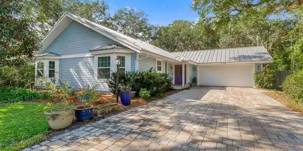 116 MICKLER Boulevard