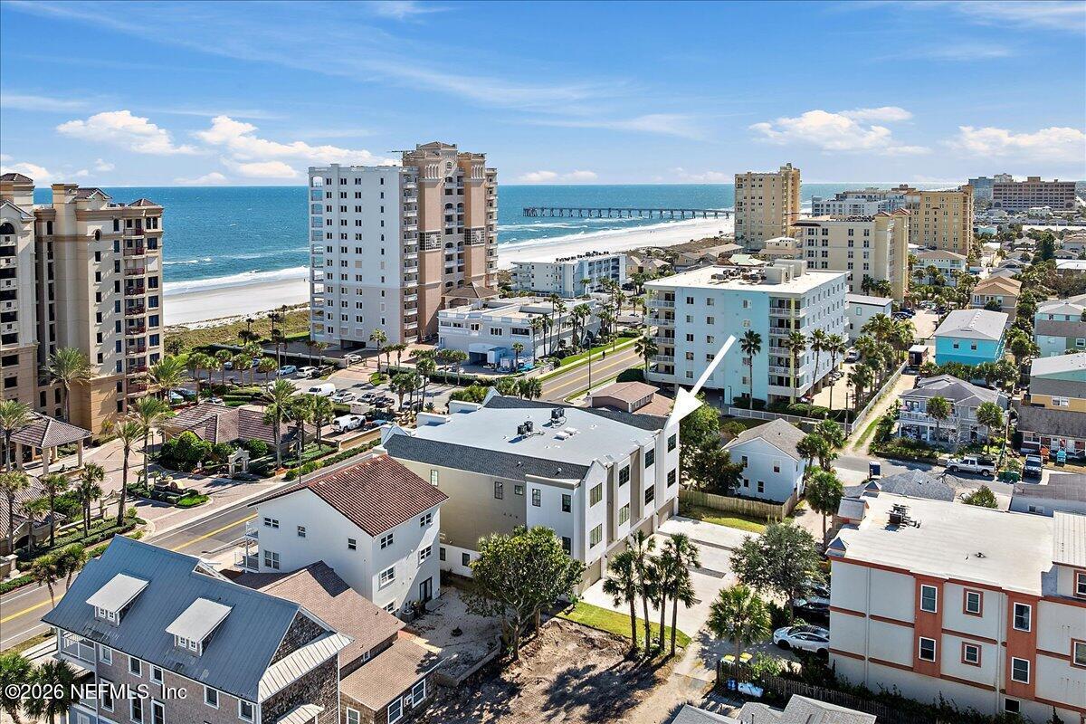 Image 3: 03-Aerial to Beach
