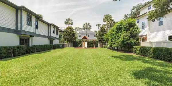 359 8TH Street