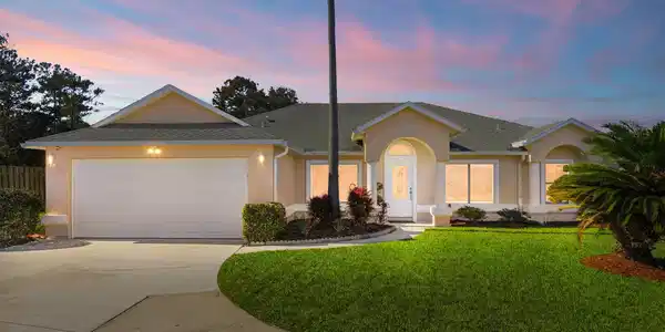 252 SEAMIST Court