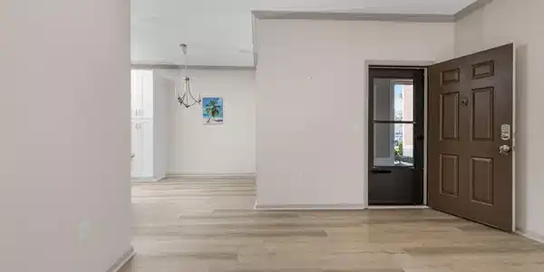 Image 4: 4