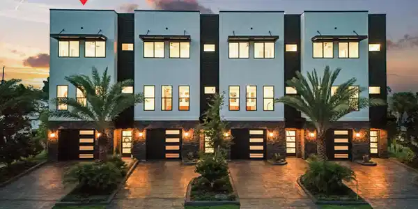 302 ARRICOLA Avenue