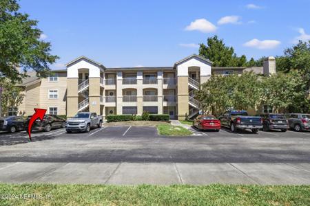 5 ARBOR CLUB DR Drive