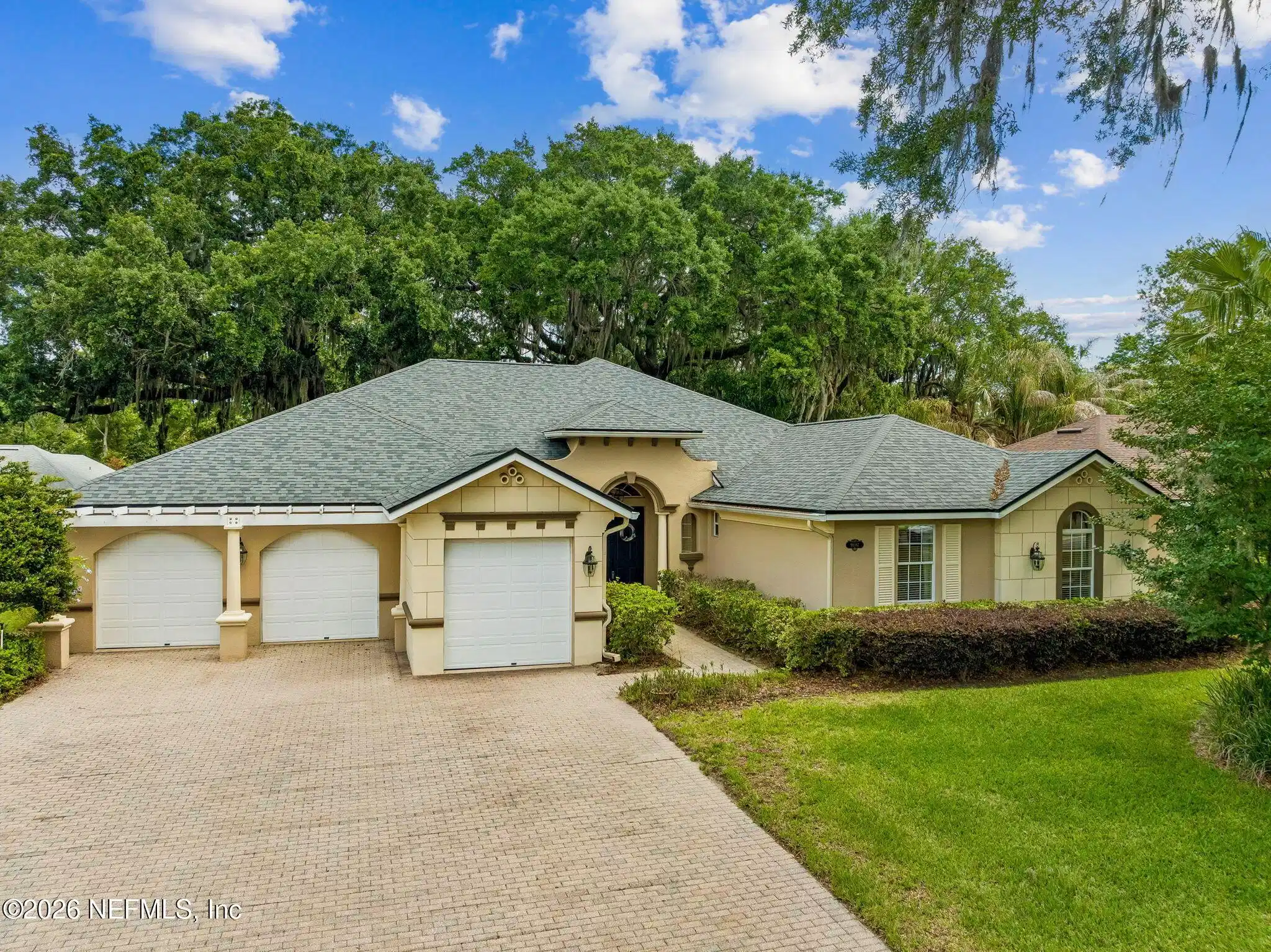 Image 1: 78-web-or-mls-96067 Oak Canopy Ln (75 of
