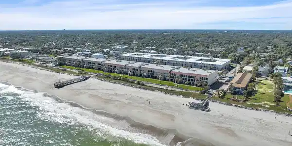 Image 3: 43-web-or-mls-901 Ocean Blvd 58_043