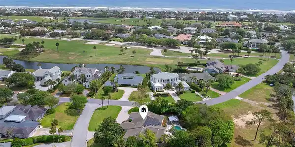 Image 3: 03-Aerial to Beach