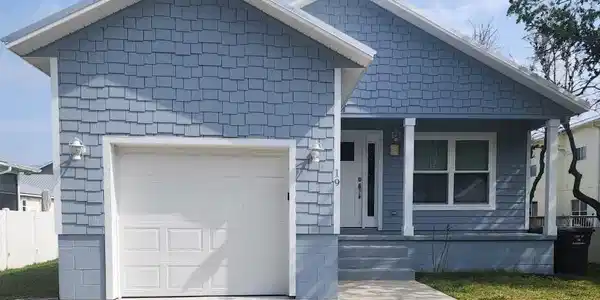 19 WHITE ST W