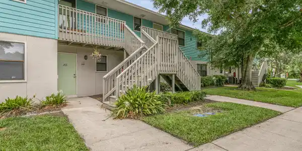 650 W POPE Road