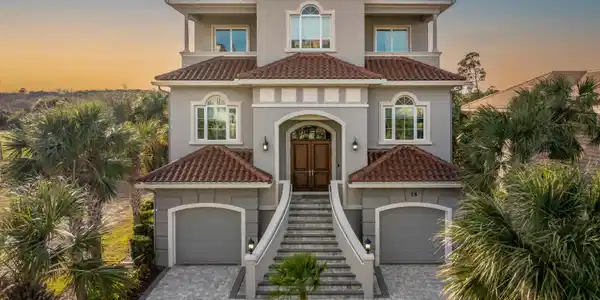 15 NORTHSHORE DR Drive