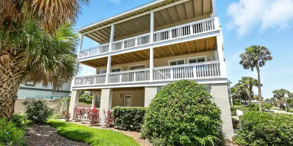 2900 OCEAN Drive S