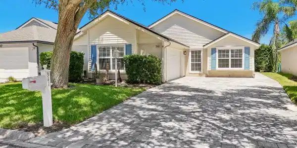 341 CHARLEMAGNE Circle