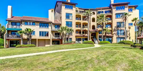 1424 BEACH WALKER Road