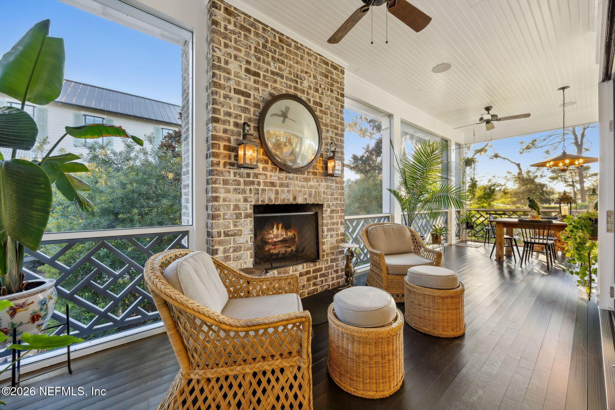 Image 4: 20-web-or-mls-101 Broadbent Wy (1 of 22)