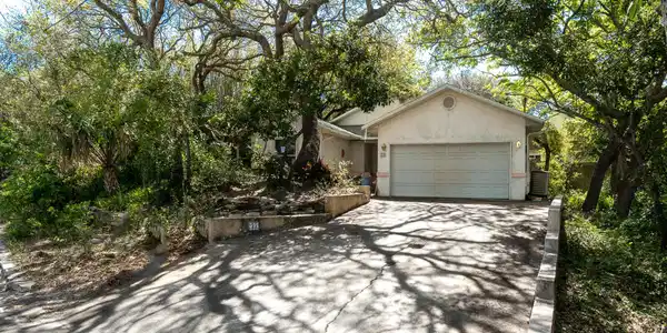 33 OCEAN TRACE RD