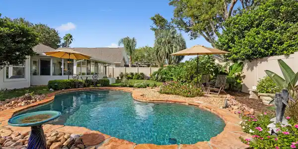 128 CROSSROAD LAKES Drive