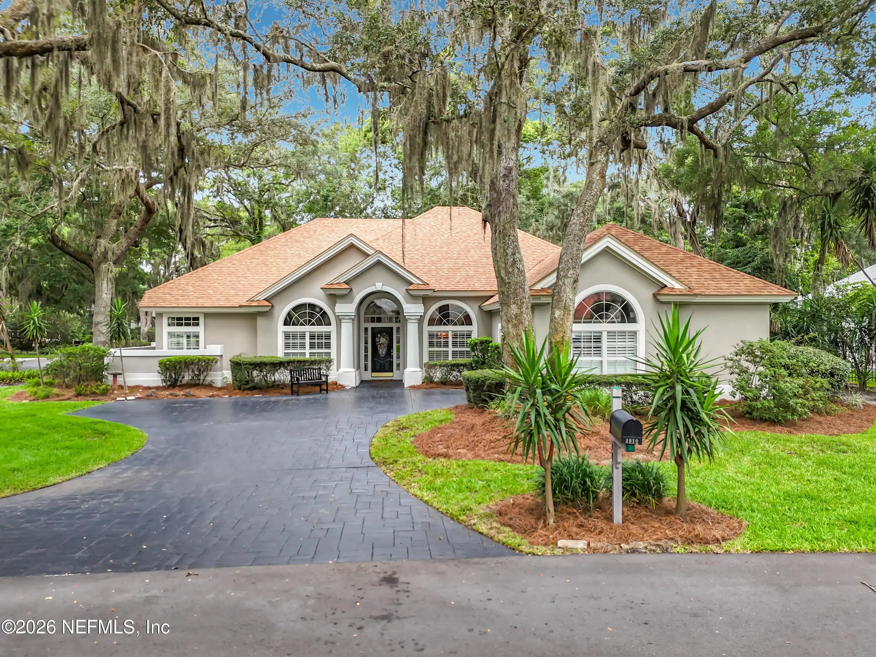 Image 1: 4919 Yachtsmans Drive-9