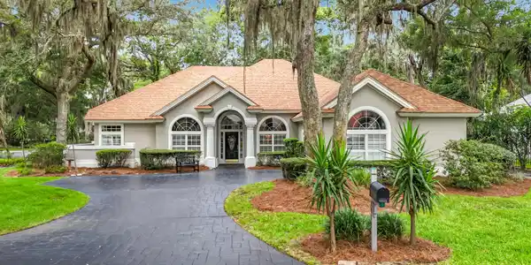4919 YACHTSMANS Drive