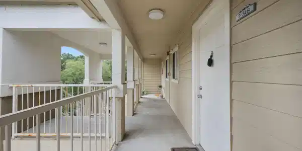 7 ARBOR CLUB Drive