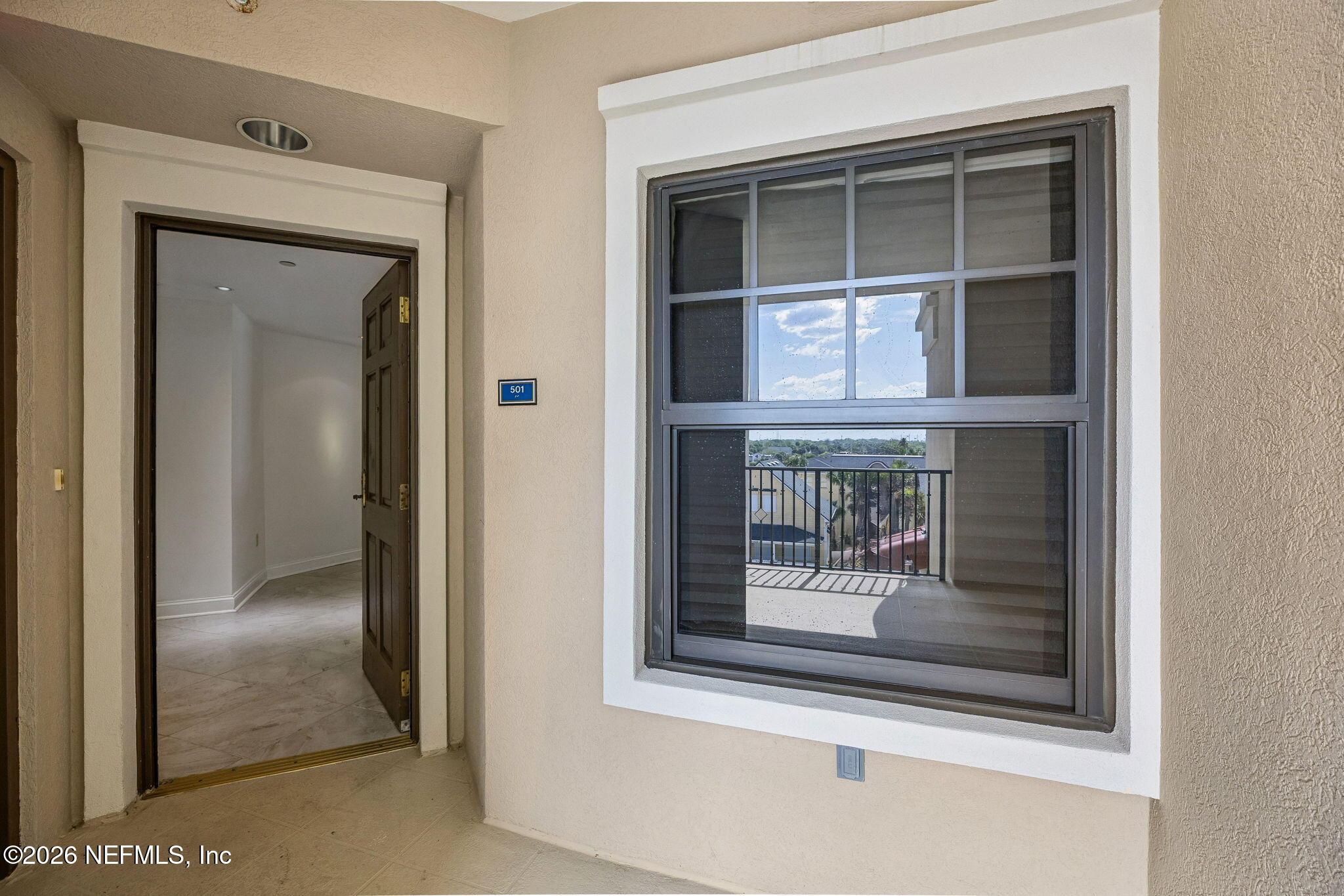Image 3: 3-web-or-mls-50 3rd St S Unit 501 (25 of