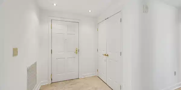 Image 4: 4-web-or-mls-50 3rd St S Unit 501 (1 of