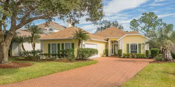 329 MARSHSIDE Drive N