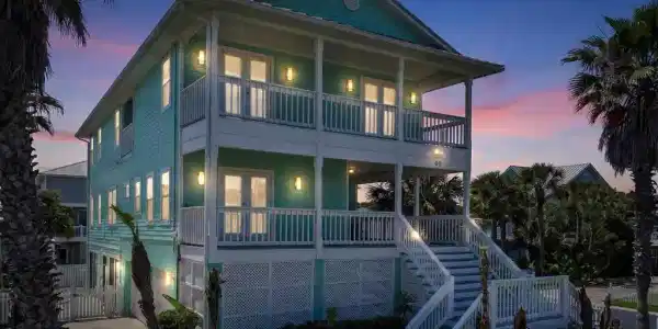 209 GULL Circle