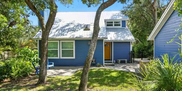 129 MEADOW Avenue