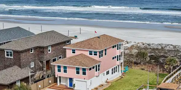 11 19TH Avenue N
