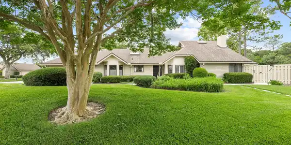 46 TROON Trace